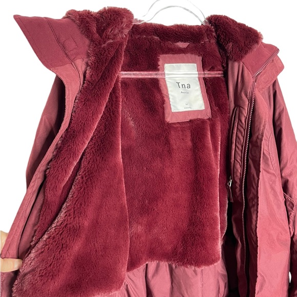 Aritzia | TNA Avoriaz Faux Fur Lined Goose Down Parka Medium - Picture 9 of 16